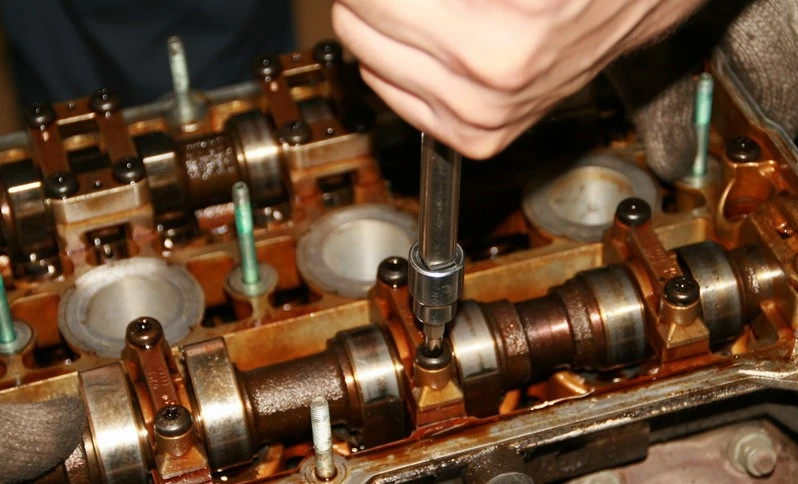 Maintenance of the Camshaft
